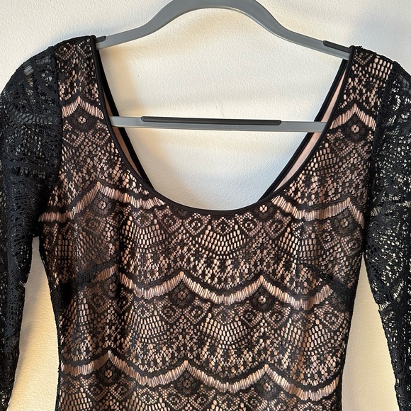 Guess | Lace mini dress - Picture 2 of 6